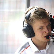 Kevin Magnussen, atento en McLaren