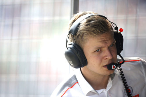 Kevin Magnussen, atento en McLaren