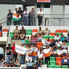 Los pocos aficionados del circuito apoyan a Force India
