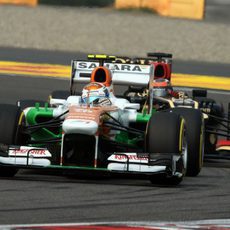 Adrian Sutil, entre el tráfico