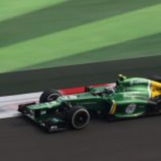 Giedo van der Garde a toda velocidad con su CT03