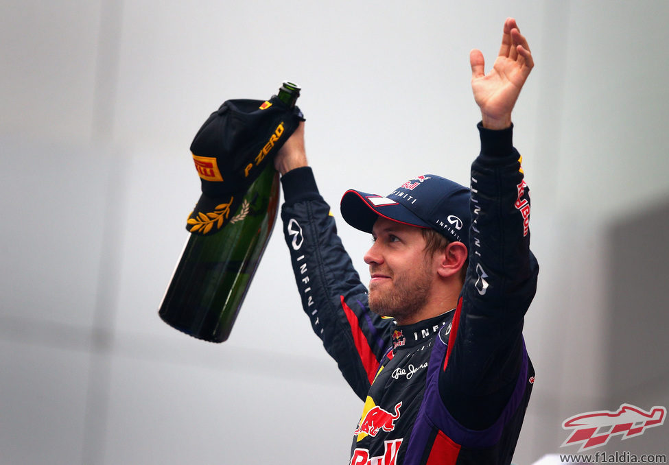 Sebastian Vettel triunfa en la India