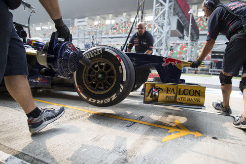 Cambio de gomas para Jean Eric Vergne