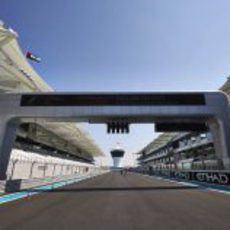 Recta del circuito de Yas Marina