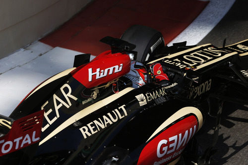 Kimi Räikkönen trabaja al volante de su E21