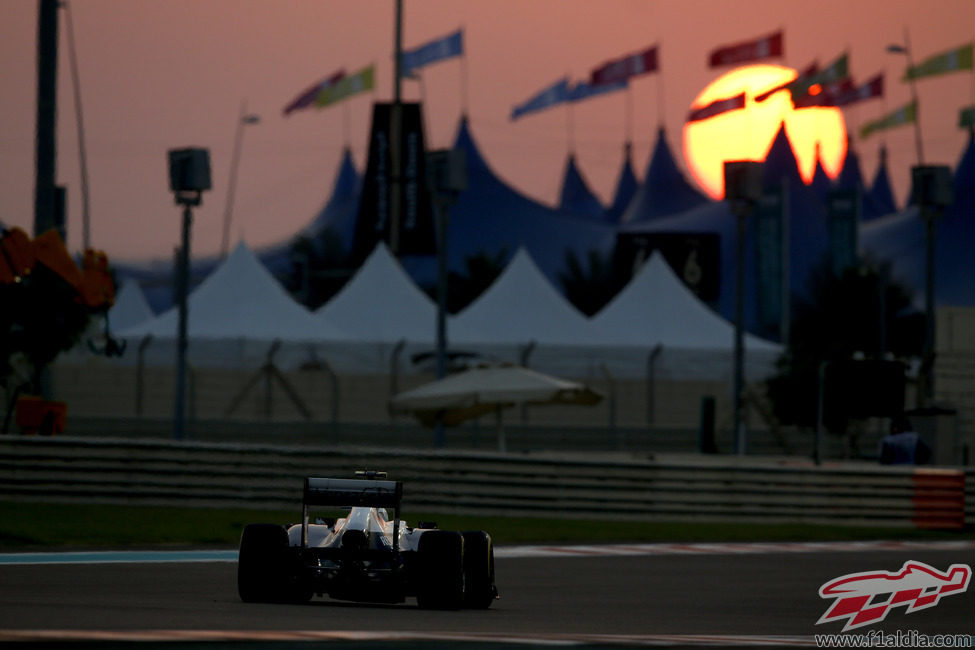 Valtteri Bottas a toda velocidad con los neumáticos blandos