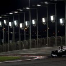 Pastor Maldonado exprime los blandos en el trazado de Yas Marina