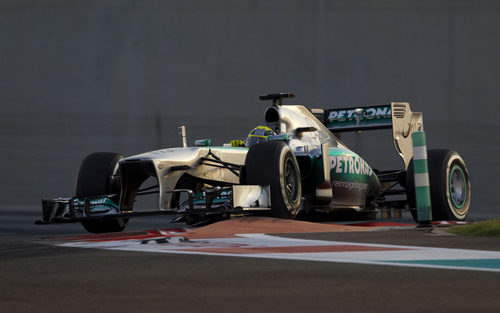Nico Rosberg se sube por los pianos en Abu Dabi