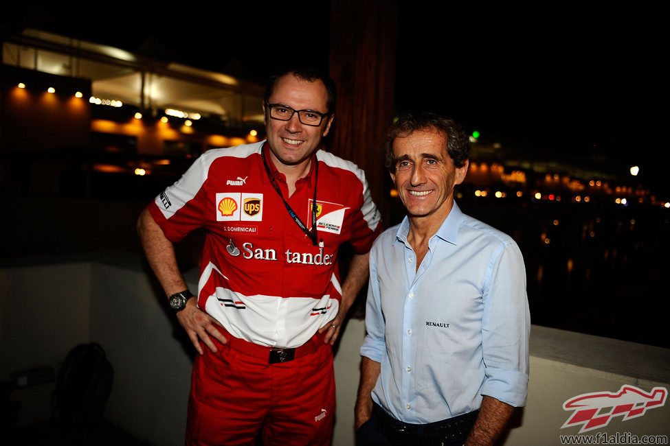 Stefano Domenicali posa junto a Alain Prost
