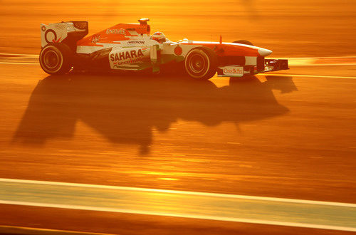 Bonita estampa de Paul di Resta en el atardecer