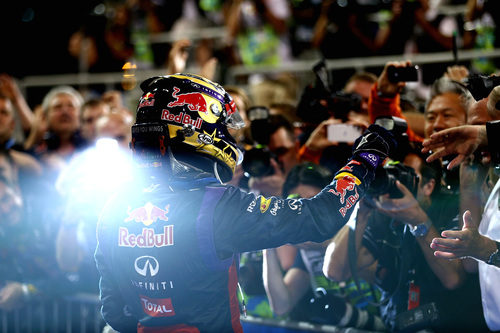 Sebastian Vettel celebra su victoria en Abu Dabi