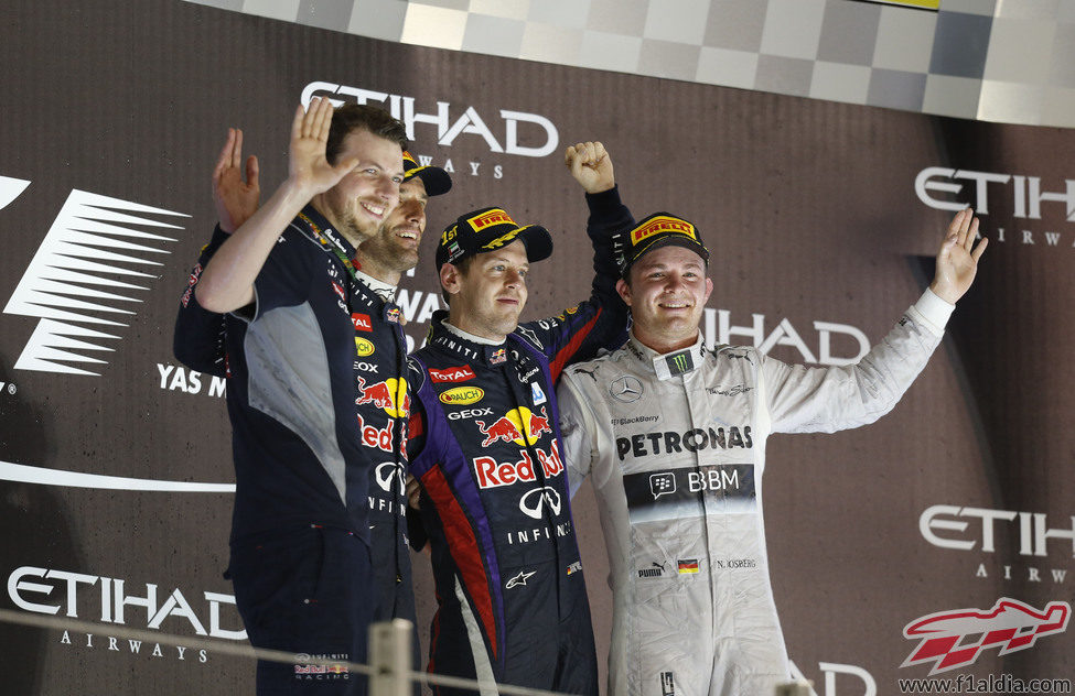 Podio de Abu Dabi con Vettel, Webber y Rosberg