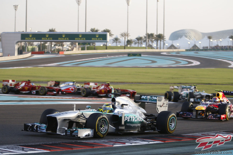 Nico Rosberg, tras los primeros metros del GP de Abu Dabi