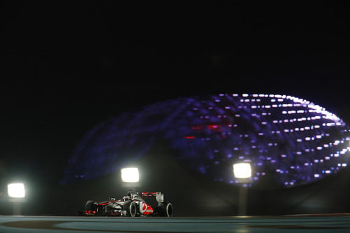 Jenson Button no pudo puntuar en Abu Dabi