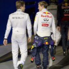 Nico Rosberg y Sebastian Vettel charlan tras la clasificación