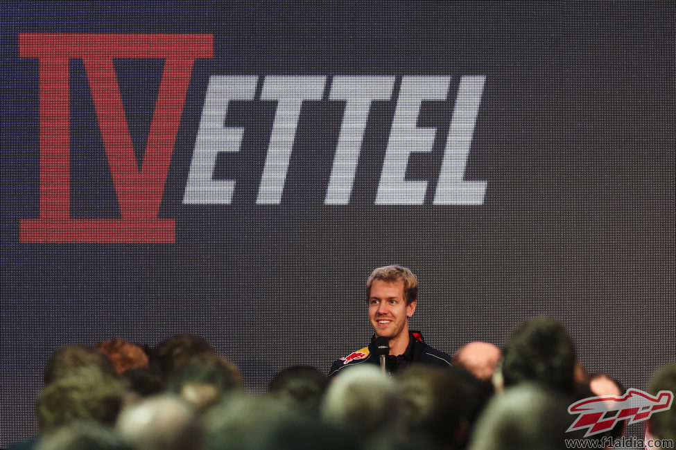 'IVettel' en rueda de prensa