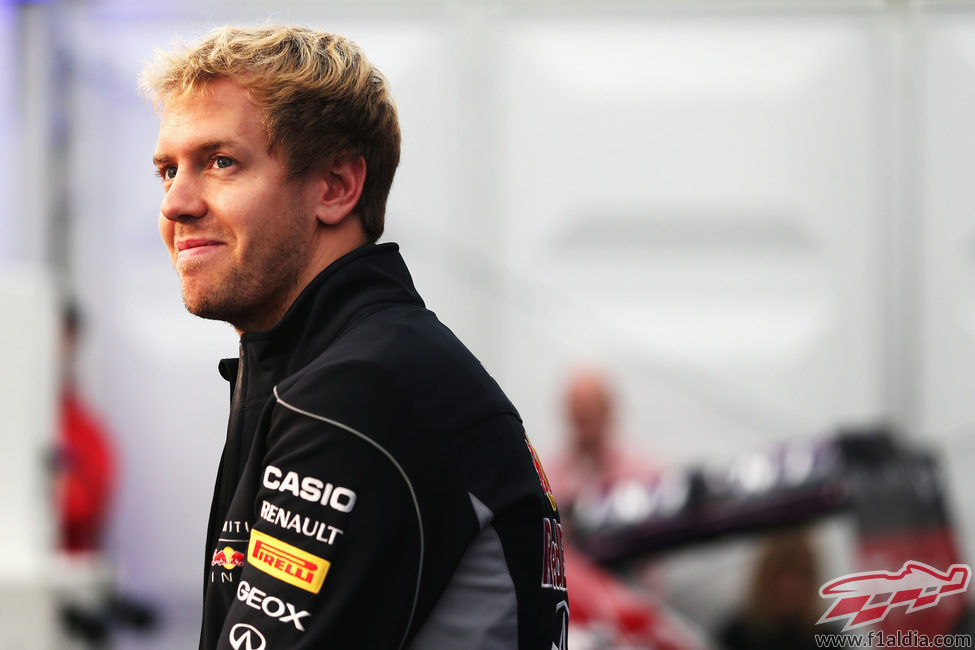 Sebastian Vettel, orgulloso ante su equipo