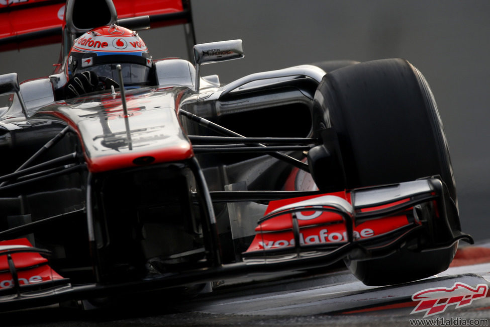 Kevin Magnussen rueda con McLaren