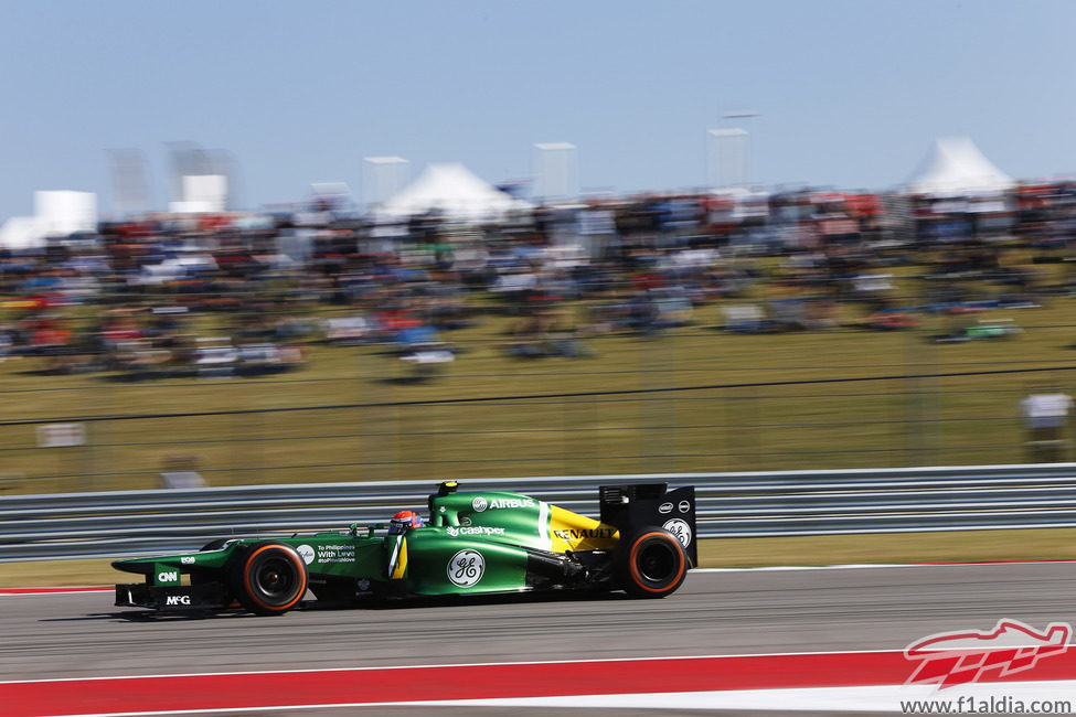 Alexander Rossi avanza en el Circuito de las Américas