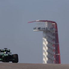 Charles Pic disputa los entrenamientos en el COTA