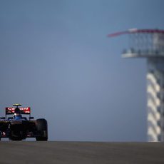 Daniel Ricciardo rueda con el compuesto duro