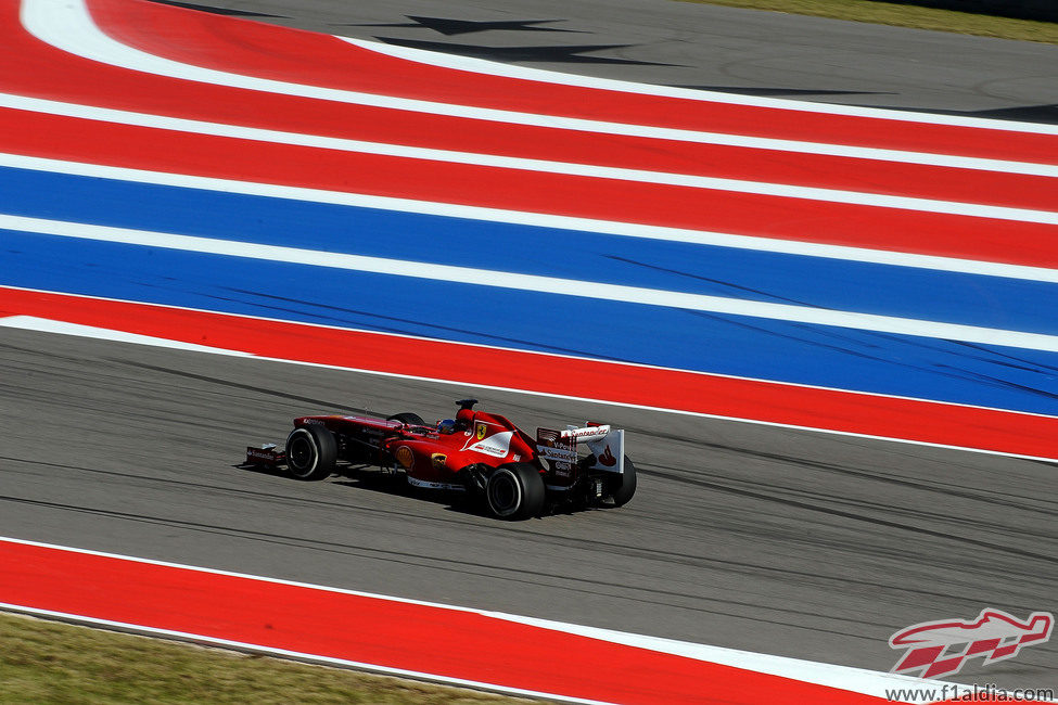 Fernando Alonso lideró la primera sesión de libres en Austin