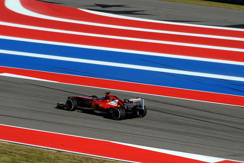 Fernando Alonso lideró la primera sesión de libres en Austin