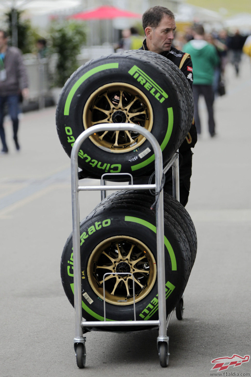 Compuesto intermedio Pirelli en Austin