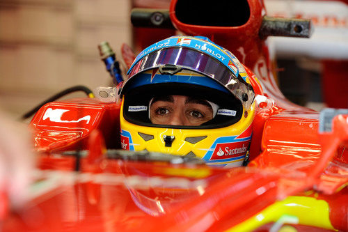 Fernando Alonso, atento a los tiempos