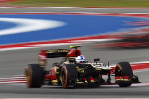 Romain Grosjean en las enlazadas del primer sector del COTA