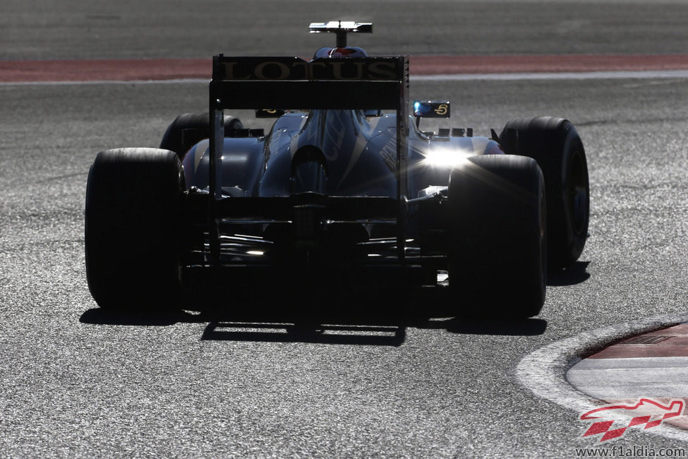 Vista trasera del Lotus E21 de Heikki Kovalainen en Austin