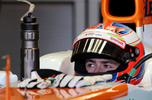 Paul di Resta, atento en el VJM06