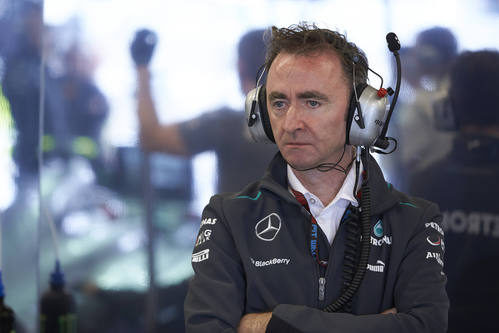 Cara seria de Paddy Lowe