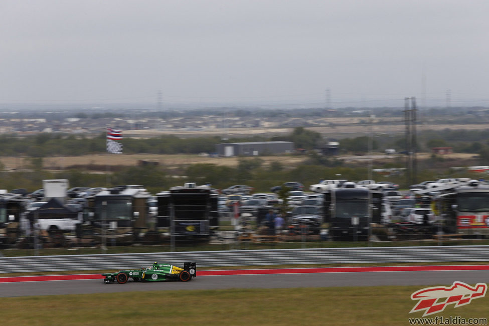 Giedo van der Garde rueda con el compuesto duro