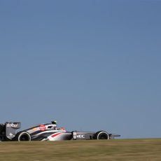 Esteban Gutiérrez rueda con el medio