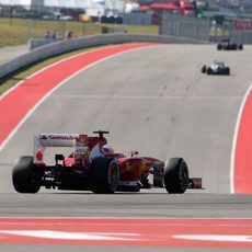 Fernando Alonso cruzó quinto la meta en Austin