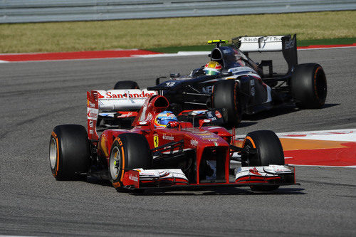 Curva en el COTA para Fernando Alonso