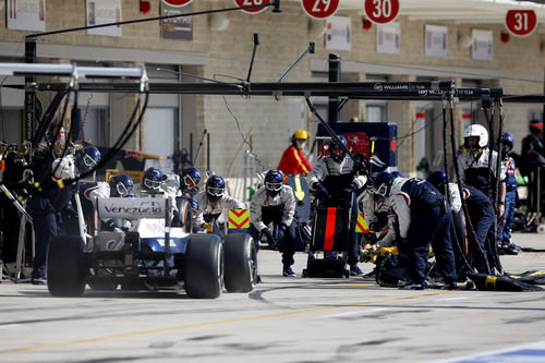 Williams se prepara para una parada de Valtteri Bottas