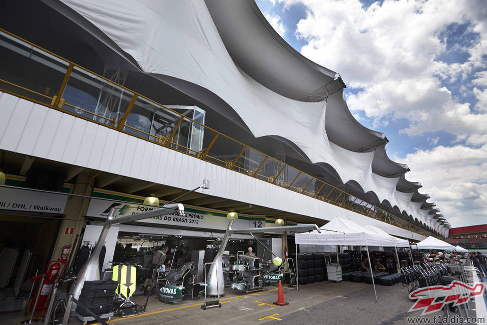 Pitlane del circuito de Interlagos