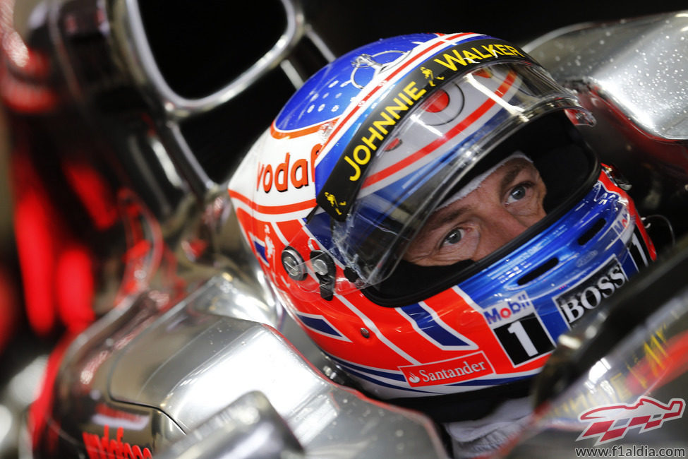 Mirada de Jenson Button en su MP4-28