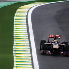 Jean-Eric Vergne durante los entrenamientos libres del viernes en Interlagos