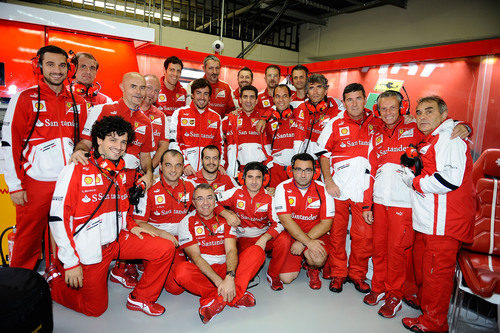 Foto de equipo en Ferrari