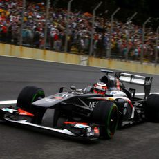 Nico Hülkenberg a punto de completar una nuevo vuelta