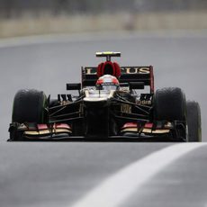 Romain Grosjean acelera en la recta del circuito de Interlagos