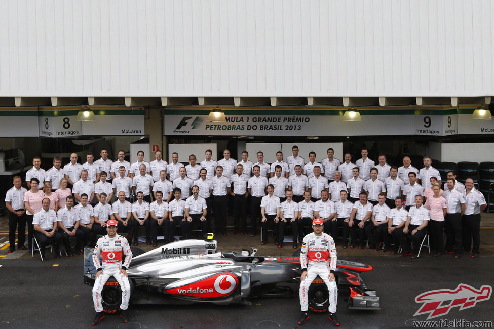 Foto de equipo en McLaren