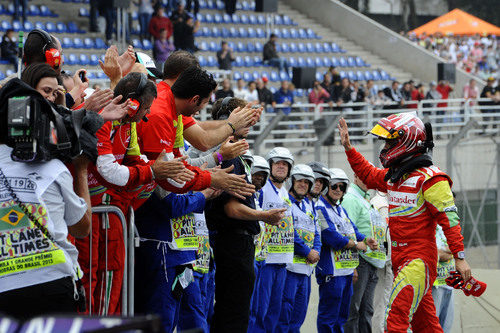 Felipe Massa termina su última carrera con Ferrari