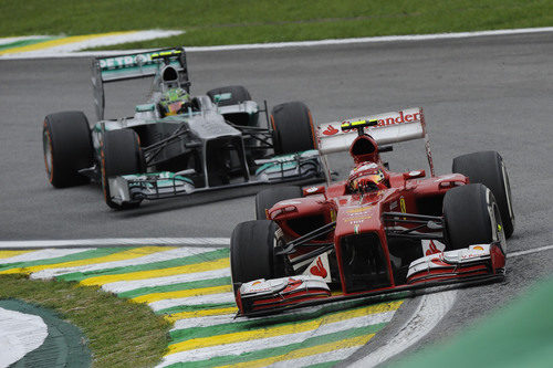 Felipe Massa defiende posición
