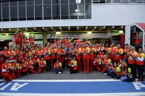 Foto final del equipo Ferrari