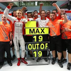 Marussia celebra el récord del debutante Max Chilton