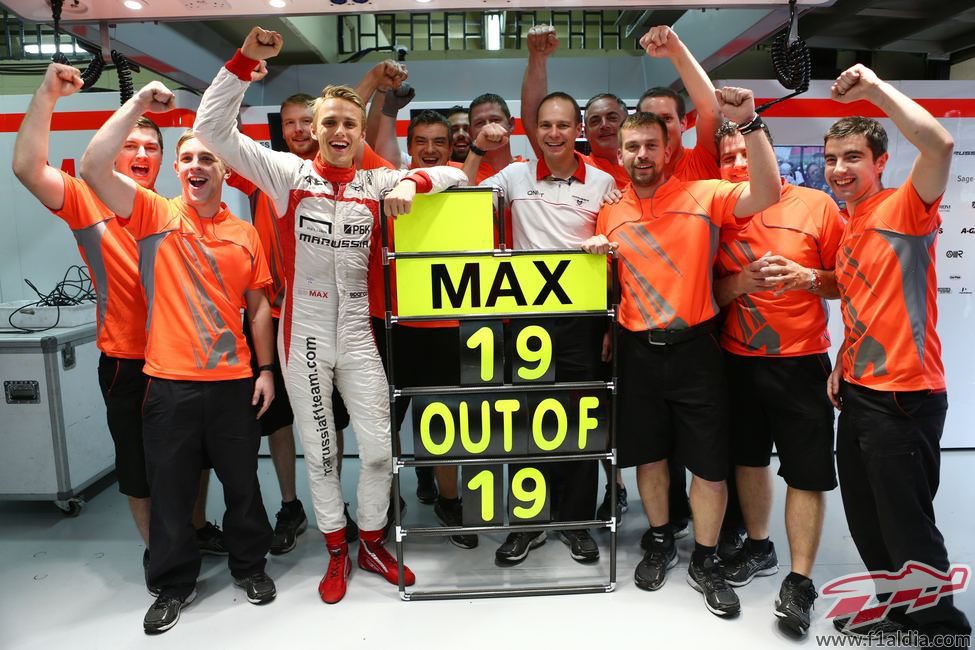 Marussia celebra el récord del debutante Max Chilton